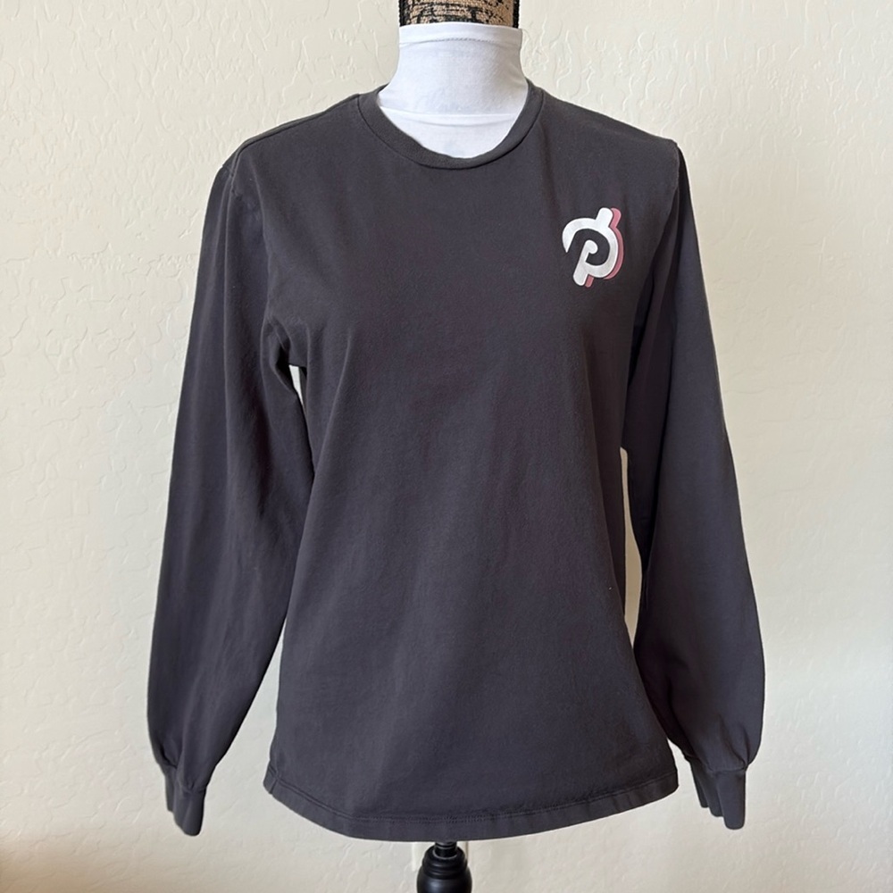 Gray Peloton women’s top. S - Picture 3 of 9